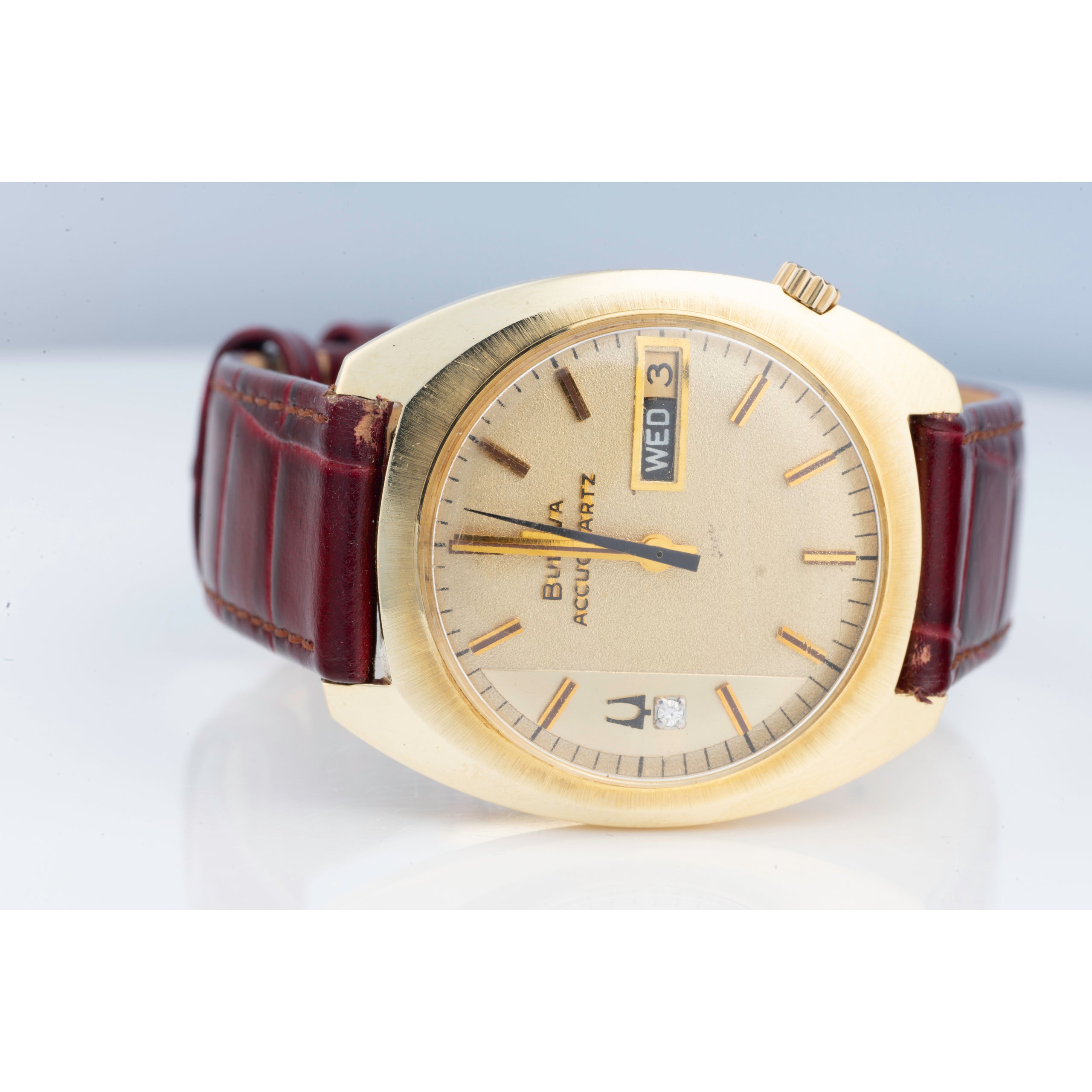 Bulova accuquartz online 14k gold case